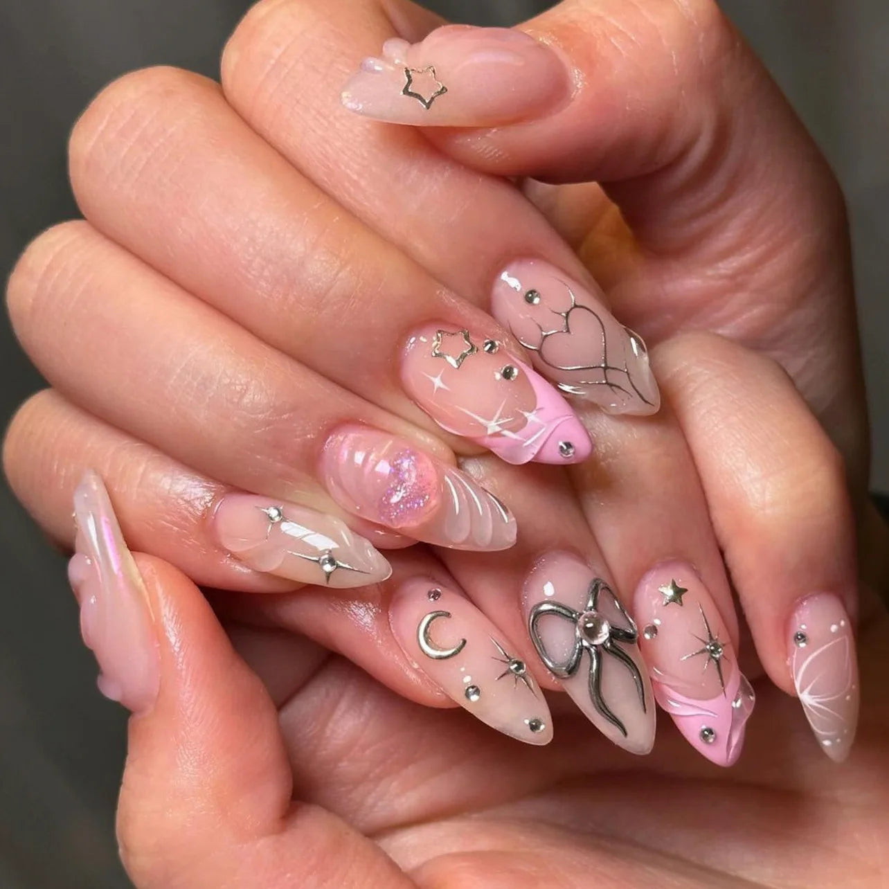 24pcs Bow False Nails Sets Press on Pink French Valentine’s Day Long Almond Nails Art Reusable Love Rhinestone Design Fake Nail
