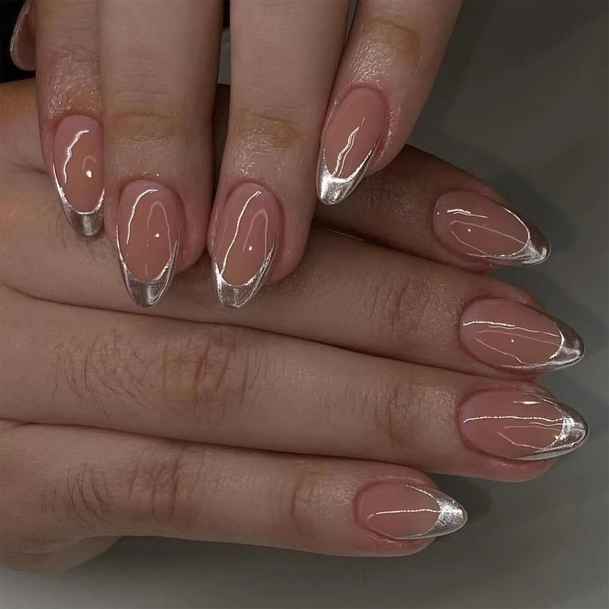 24pcs Simple Green French Fake Nails Finished Fashion Flower Design Almond False Nail Tips Reusable Long Oval Press on Nails Set