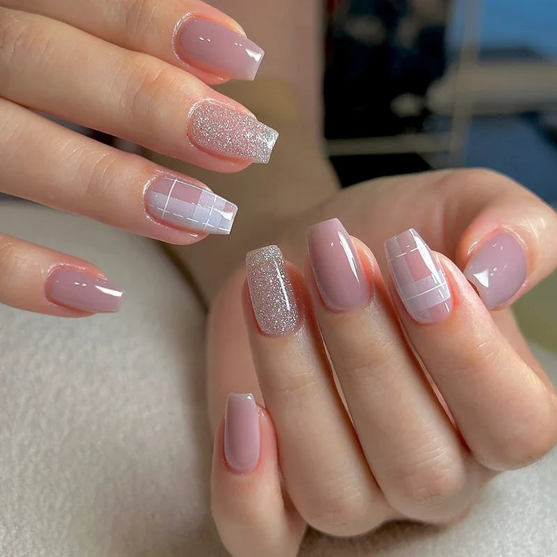 24Pcs Short French Wearable Fake Nails with Glue Simple Stripe Nail Art Full Cover Ballerina Fashion Press on Nail Manicure Tips