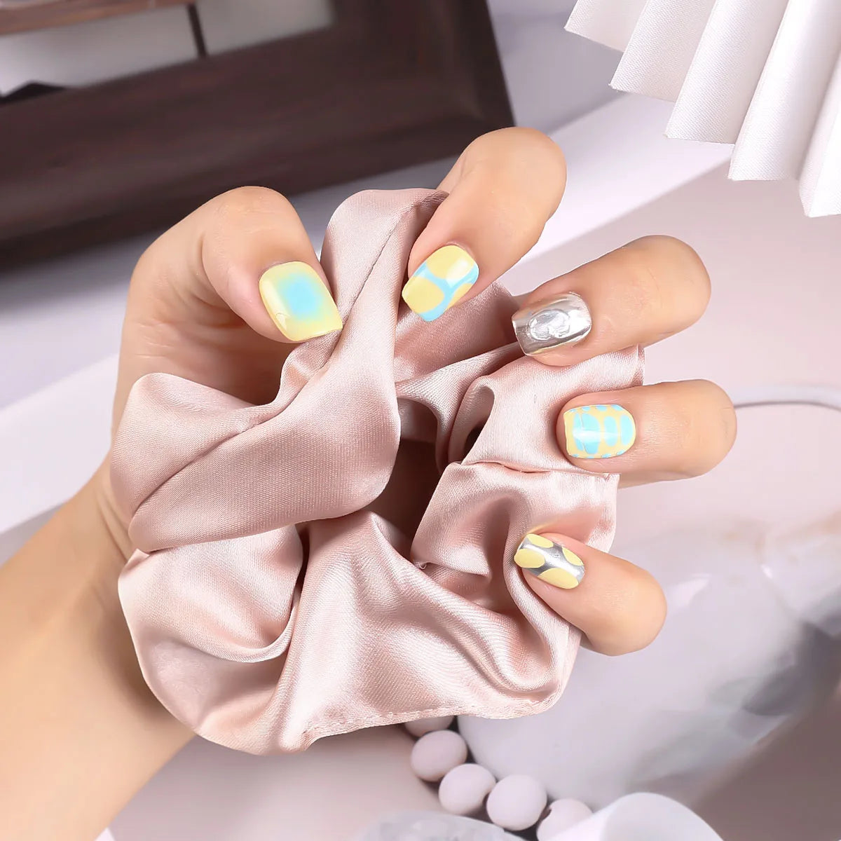 Short Square Almonds Y2K Press On Nail Art Aurora Cat's Eye Handwork Portable Convenient To Work Diy Short Fake Nails Wholesale