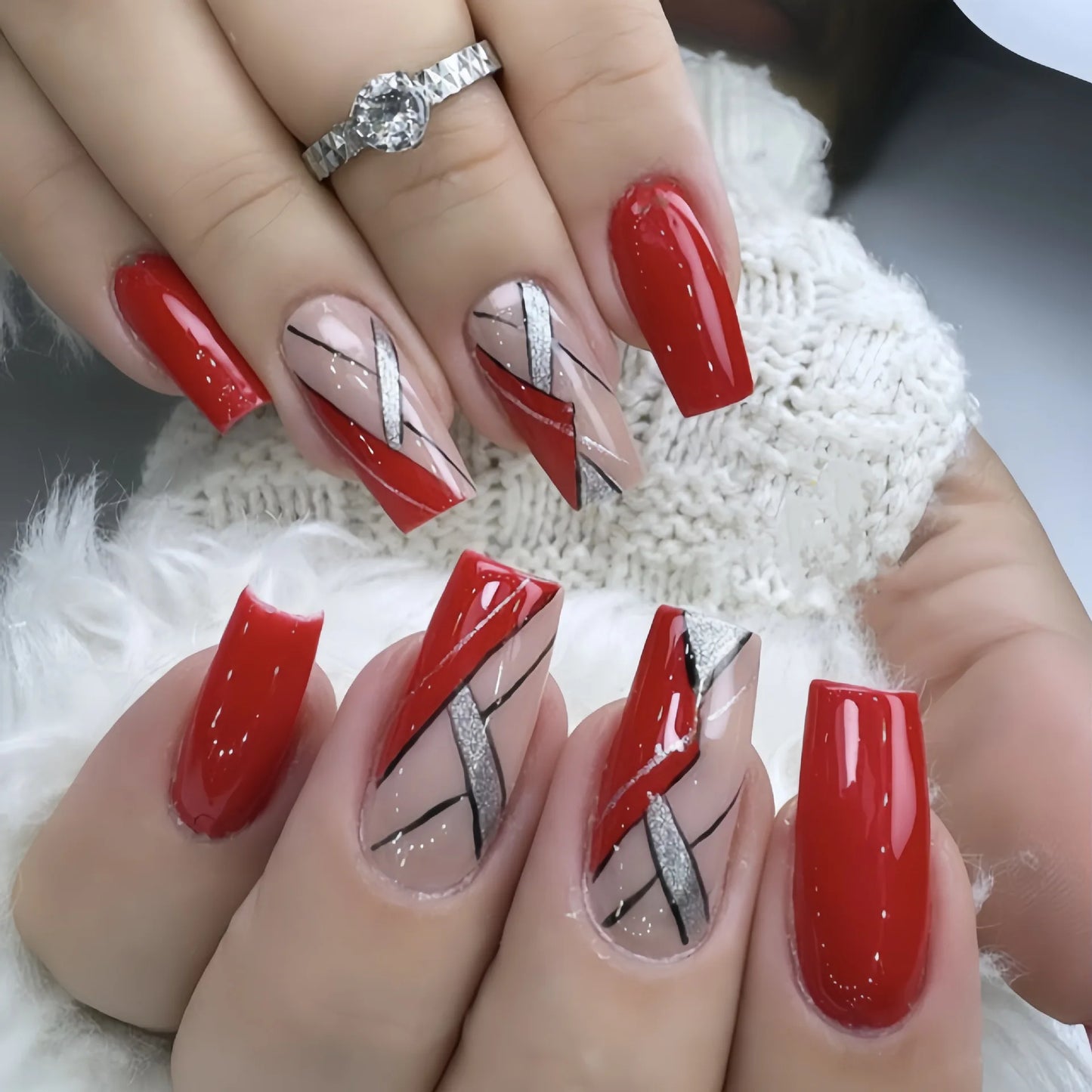 24Pcs Short French Wearable Fake Nails with Glue Simple Stripe Nail Art Full Cover Ballerina Fashion Press on Nail Manicure Tips