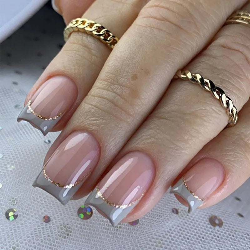 24Pcs Short French Wearable Fake Nails with Glue Simple Stripe Nail Art Full Cover Ballerina Fashion Press on Nail Manicure Tips