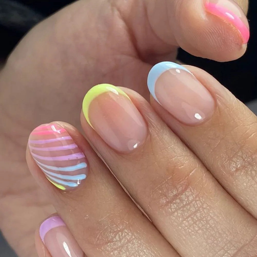 24Pcs Short French Wearable Fake Nails with Glue Simple Stripe Nail Art Full Cover Ballerina Fashion Press on Nail Manicure Tips
