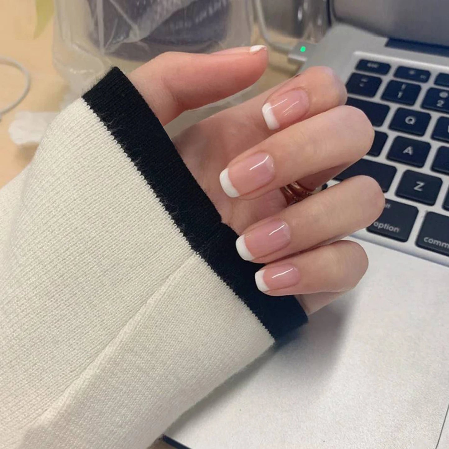 Naked Pink French White Side False Nails Short Simple Nail Beauty Press on Nails