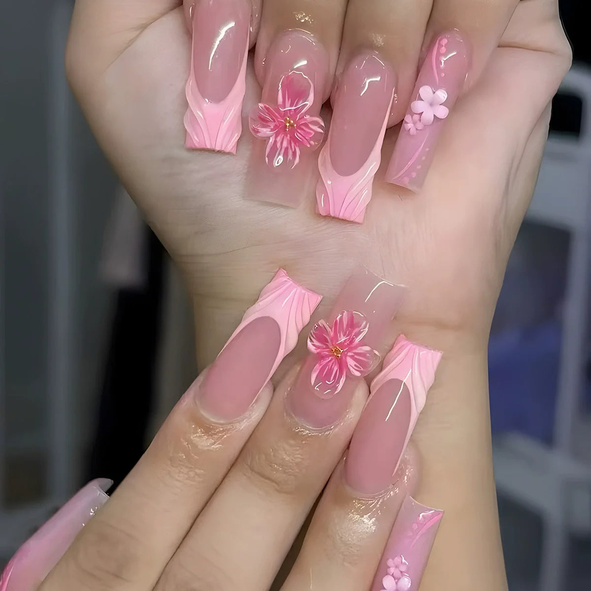 Sweet Medium Square False Nails with Glue Blush Pink Flowers Fake Nails Press on Nails