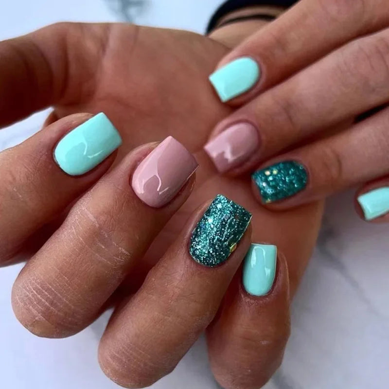 Round False Nails Green Red Wave French Tips Press on Nails