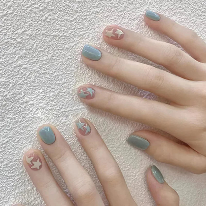 24Pcs Short Square Head False Nail with Blue Gradient Press on Fake Nails Silver Irregular Stripe Wearable Full Cover Nails Tips