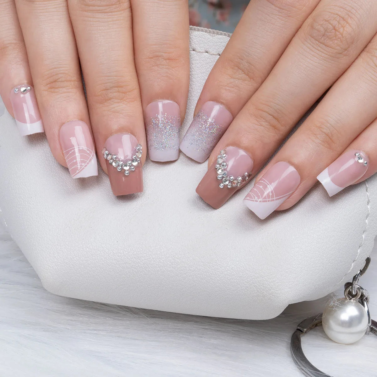 24Pcs Short French Wearable Fake Nails with Glue Simple Stripe Nail Art Full Cover Ballerina Fashion Press on Nail Manicure Tips