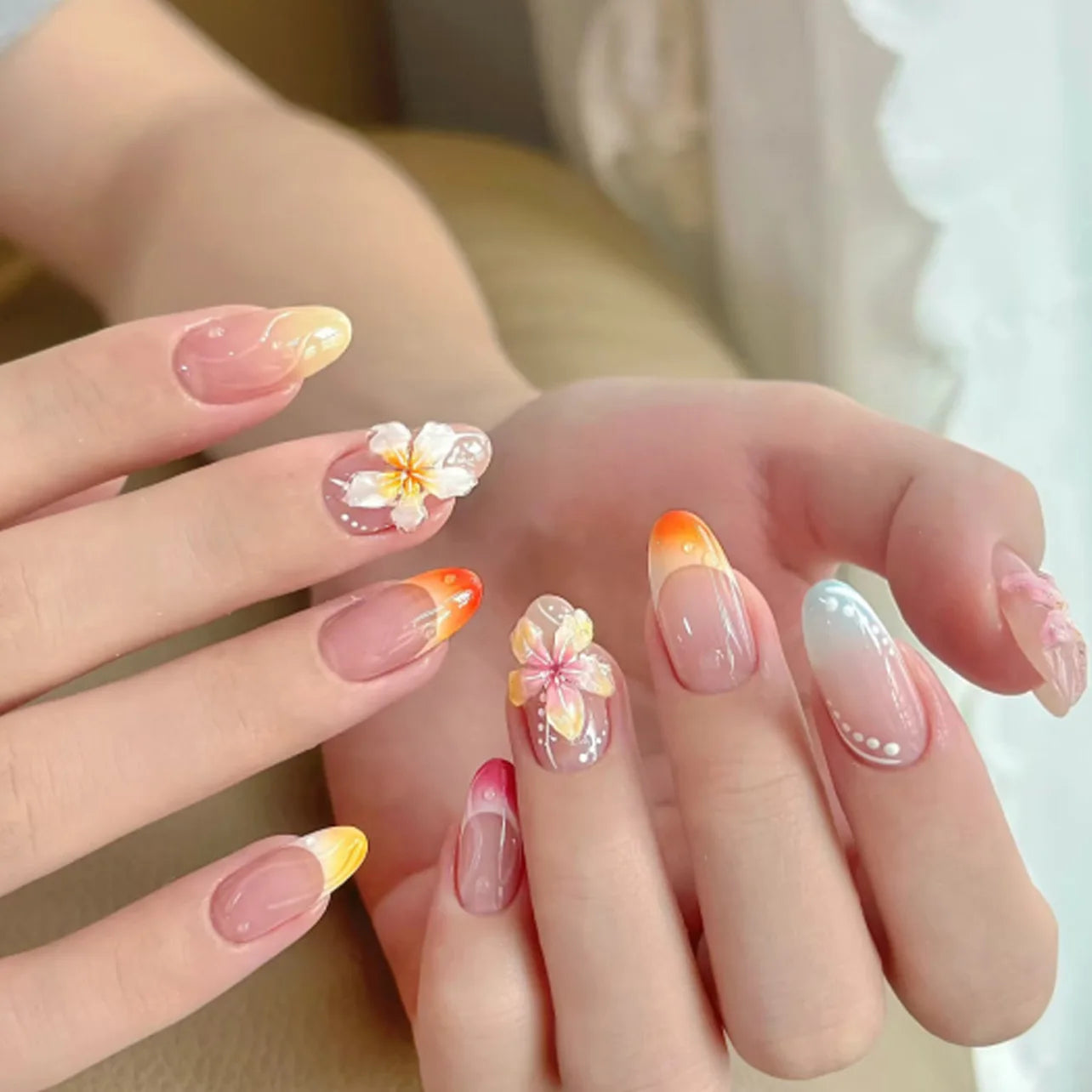 24pcs Cat's Eye Press on Nails Love Design French Pink Almond Fake Nail Mid-length Oval False Nail Art Reusable Glitter Manicure