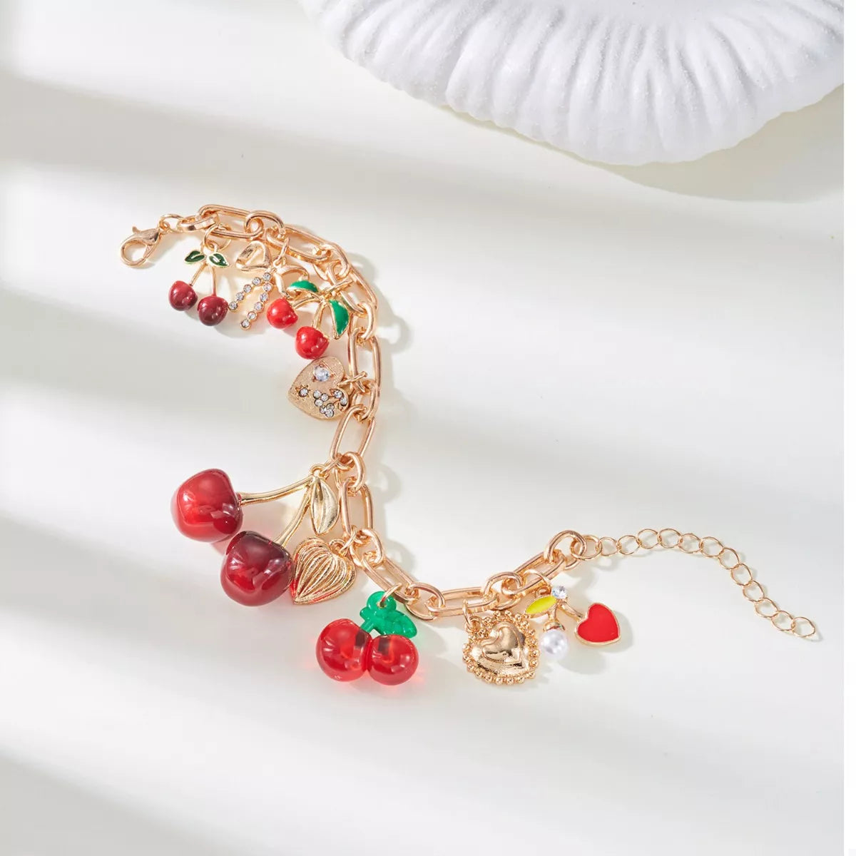 18K Gold Cherry Charm Bracelet - Elegant 18K Gold-Plated Jewelry Accessory - Gloss&Glamorous